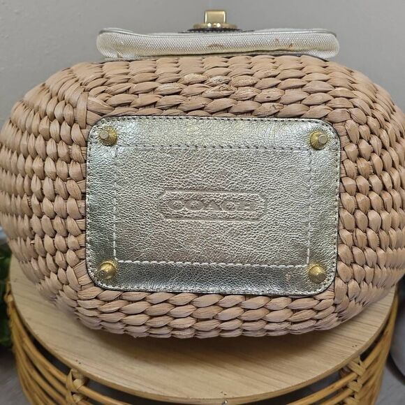Coach Rare Vintage Legacy Lily Straw Tote - Picture 9 of 16